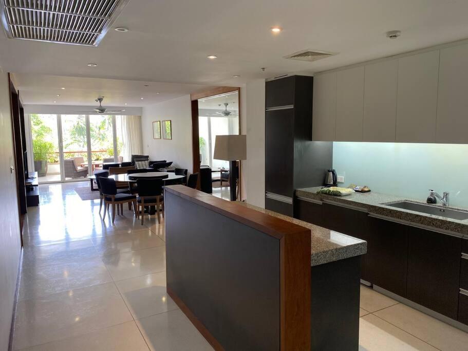 Beachfront 2 Bedroom Luxury Condo Chava Surin Bagian luar foto